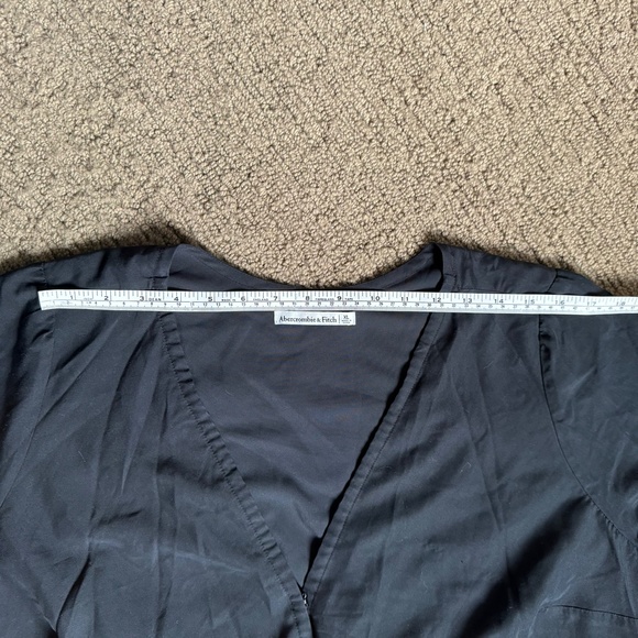 Abercromie & Fitch Cropped Long Sleeve Blouse - Picture 9 of 9